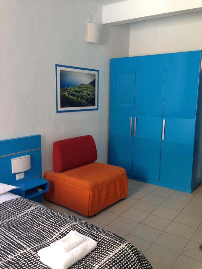 Colombo Centrale Hotel Riomaggiore Luaran gambar